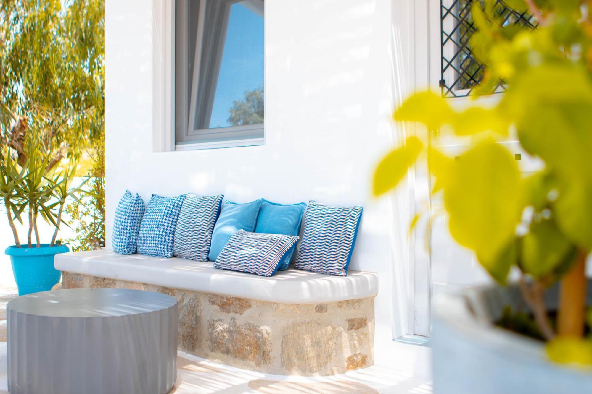 Merriam Mykonos Town Room photo